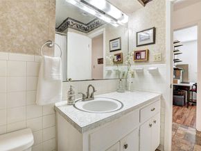 7210 Meadowood DR, Austin TX 78723