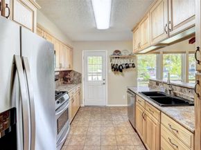 7210 Meadowood DR, Austin TX 78723