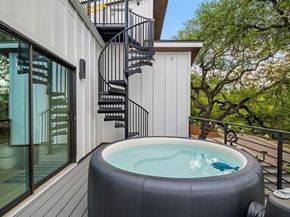 1407 Parkinson DR 1, Austin TX 78704