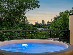 1407 Parkinson DR 1, Austin TX 78704