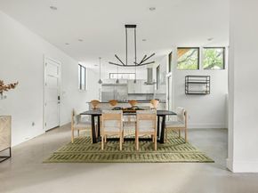 1407 Parkinson DR 1, Austin TX 78704