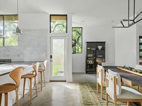 1407 Parkinson DR 1, Austin TX 78704