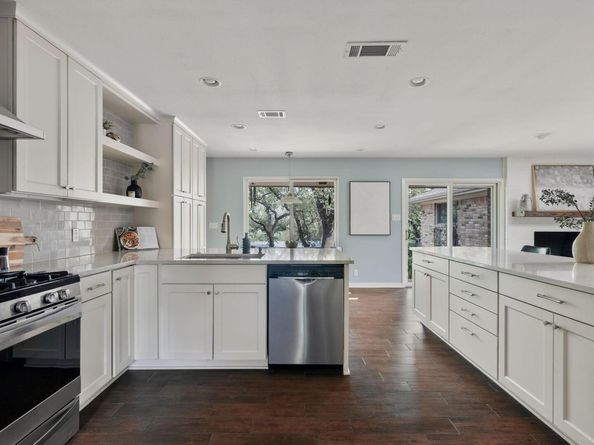 7601 Parkview CIR, Austin TX 78731