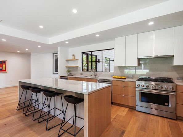 2517 Great Oaks PKWY, Austin TX 78756