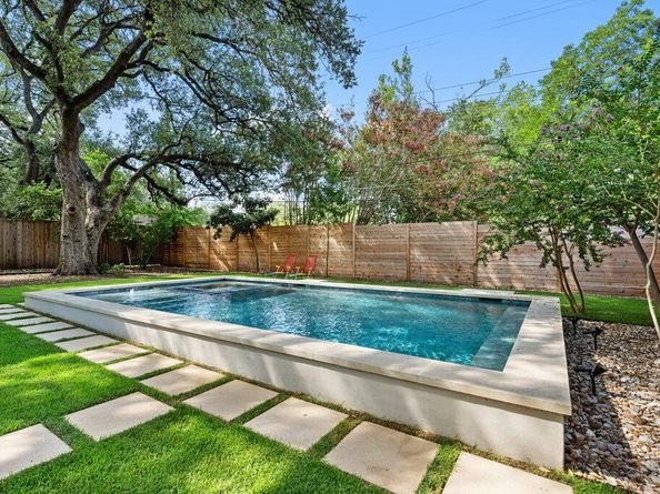 2517 Great Oaks PKWY, Austin TX 78756