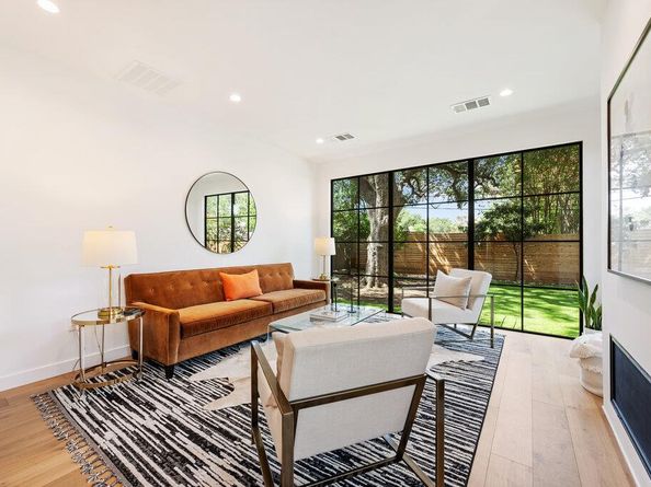 2517 Great Oaks PKWY, Austin TX 78756
