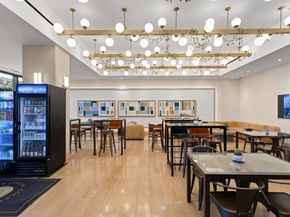 48 East Ave 2002, Austin TX 78701