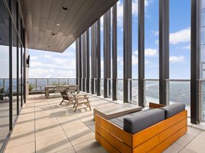 48 East Ave 2002, Austin TX 78701