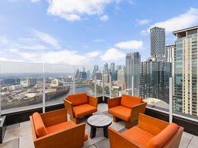 48 East Ave 2002, Austin TX 78701