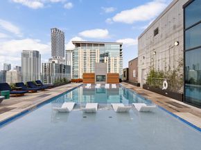 48 East Ave 2002, Austin TX 78701