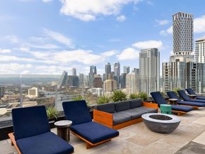 48 East Ave 2002, Austin TX 78701