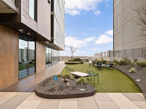 48 East Ave 2002, Austin TX 78701