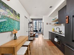 48 East Ave 2002, Austin TX 78701