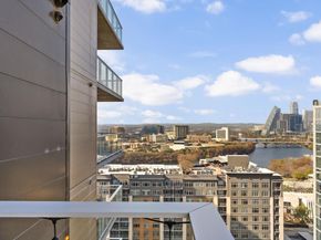 48 East Ave 2002, Austin TX 78701