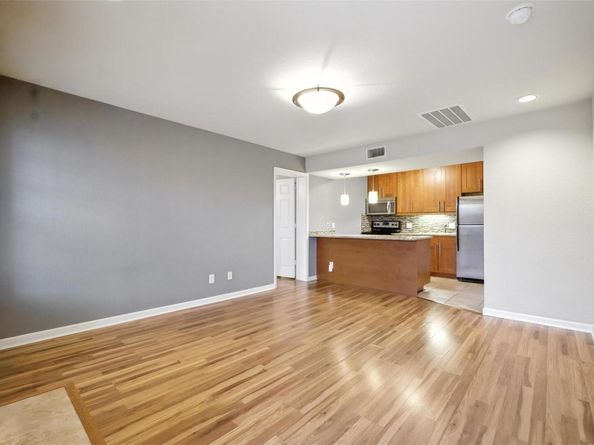 7685 Northcross DR 1028, Austin TX 78757
