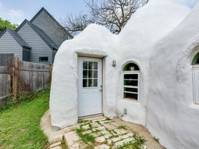 1212 E 10th ST, Austin TX 78702