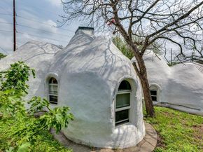 1212 E 10th ST, Austin TX 78702