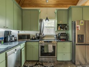 1212 E 10th ST, Austin TX 78702