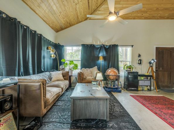 1212 E 10th ST, Austin TX 78702