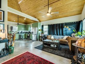1212 E 10th ST, Austin TX 78702