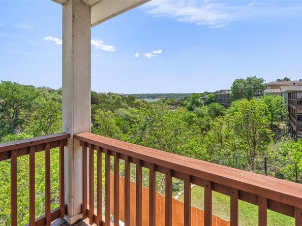 437 Venture BLVD S, Point Venture TX 78645