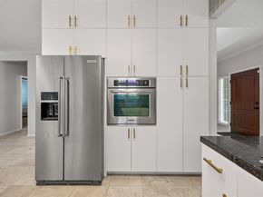8610 Axis DR, Austin TX 78749