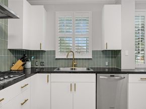 8610 Axis DR, Austin TX 78749