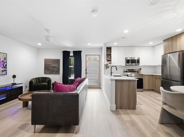 5304 Saint Georges GRN A, Austin TX 78745