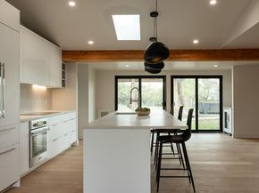8717 South View RD, Austin TX 78737