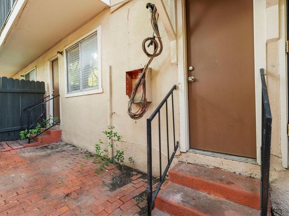 1010 W 23rd ST 4, Austin TX 78705