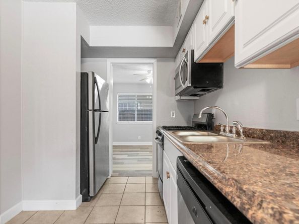 1010 W 23rd ST 4, Austin TX 78705