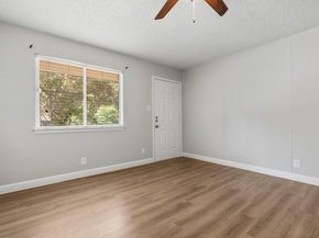 1010 W 23rd ST 4, Austin TX 78705