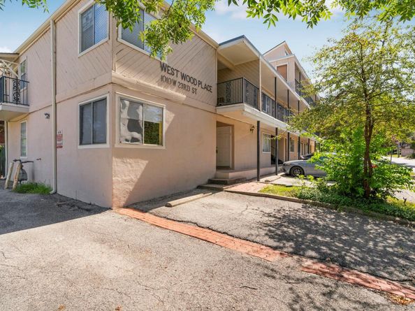 1010 W 23rd ST 4, Austin TX 78705