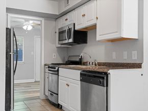 1010 W 23rd ST 4, Austin TX 78705