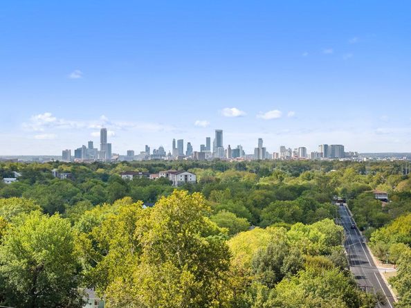 200 W 56th ST 1104, Austin TX 78751