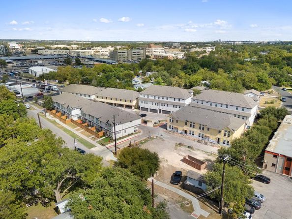 200 W 56th ST 1104, Austin TX 78751