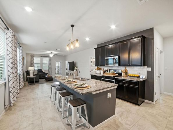 324 Mountain Valley ST, Georgetown TX 78628