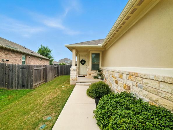 324 Mountain Valley ST, Georgetown TX 78628