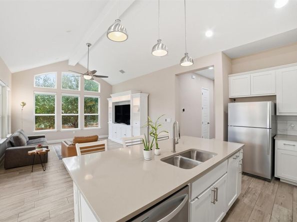 5200 Cornflower DR, Austin TX 78739