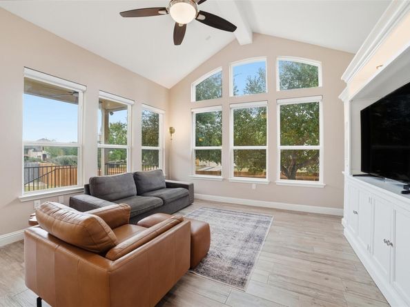 5200 Cornflower DR, Austin TX 78739