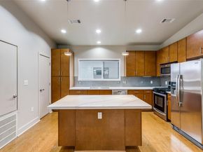 1702 S Lamar BLVD 30, Austin TX 78704