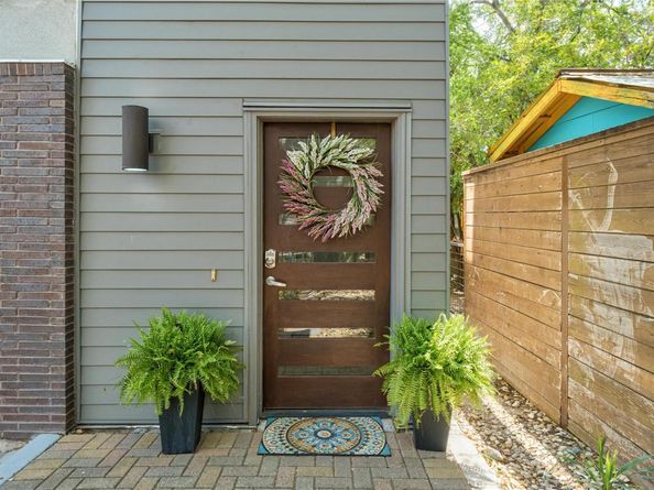 1702 S Lamar BLVD 30, Austin TX 78704