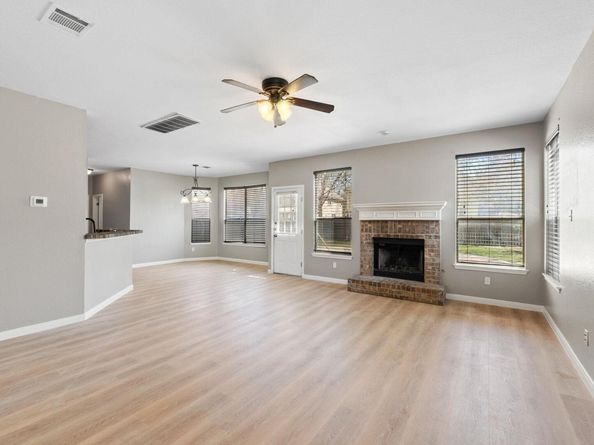 700 Churchill Farms DR, Georgetown TX 78626