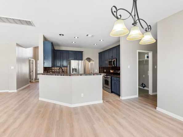 700 Churchill Farms DR, Georgetown TX 78626