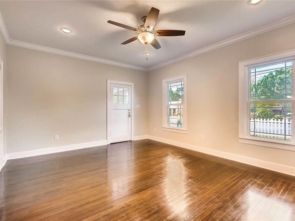 906 E 38 1/2 St, Austin TX 78751