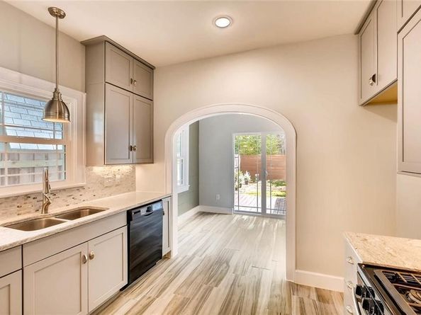 906 E 38 1/2 St, Austin TX 78751