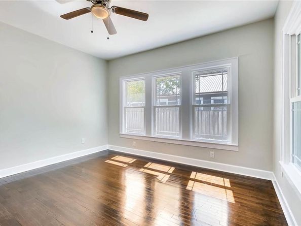 906 E 38 1/2 St, Austin TX 78751