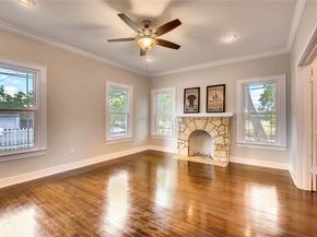 906 E 38 1/2 St, Austin TX 78751