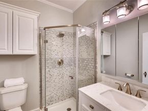 906 E 38 1/2 St, Austin TX 78751