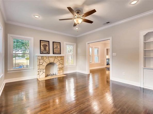 906 E 38 1/2 St, Austin TX 78751